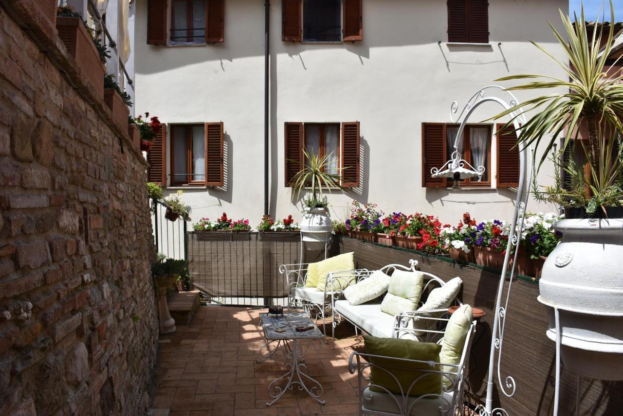 A Casa Di Bruno Bed & Breakfast Perugia Bagian luar foto